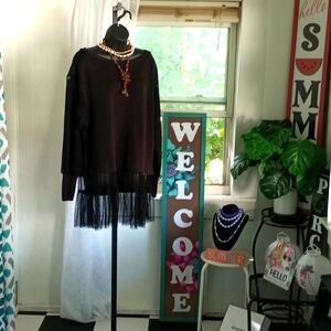 1️⃣1️⃣8️⃣ Anthropologie Shirt 👕